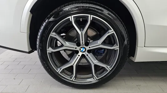 BMW X5 (G05) xDrive 40i M 2025 21