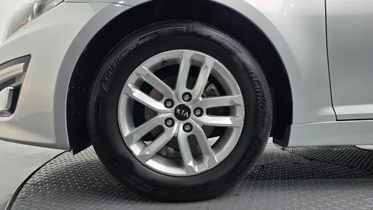 Kia K5 LPI 2013 5