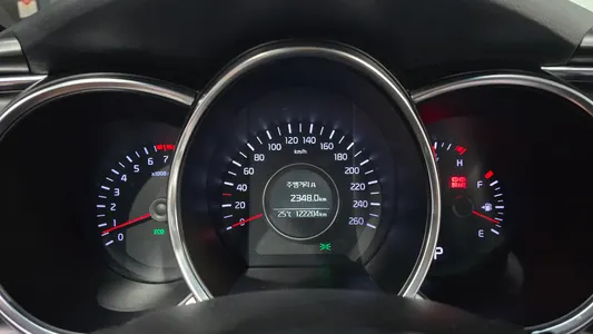 Kia K5 LPI 2013 8