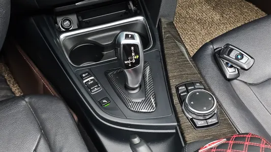 BMW 3 Series GT (F34) GT 320d 2014 9