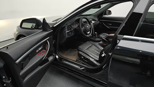 BMW 3 Series GT (F34) GT 320d 2014 10