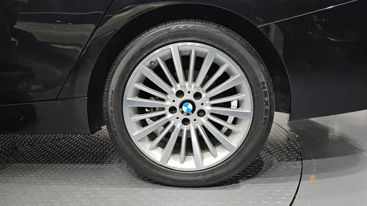 BMW 3 Series GT (F34) GT 320d 2014 22