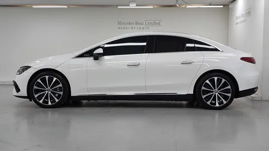 Mercedes-Benz EQE V295 EQE350+ 2022 14