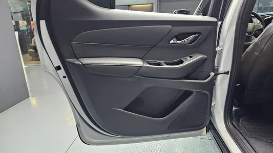 Chevrolet 트래버스 3.6 AWD 2022 25