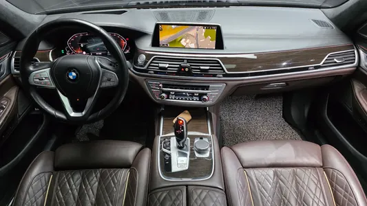 BMW 7 Series (G11) 740d xDrive 2021 7