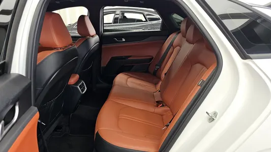 Kia K5 3 2.0 2023 15