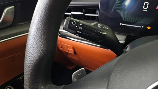 Kia K5 3 2.0 2023 26