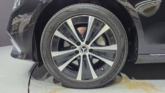 Mercedes-Benz E-Class W213 E300e 4MATIC 2021 5