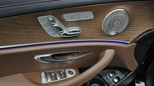 Mercedes-Benz E-Class W213 E300e 4MATIC 2021 19