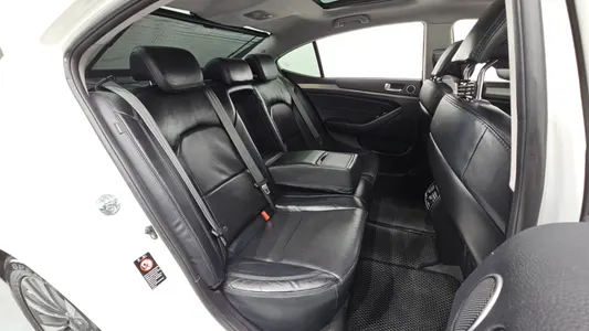 Kia K7 700h 2014 11