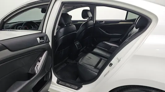Kia K7 700h 2014 12