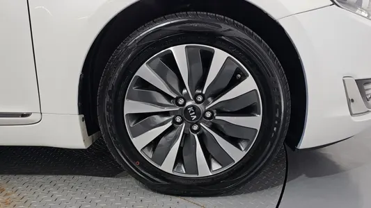 Kia K7 700h 2014 21