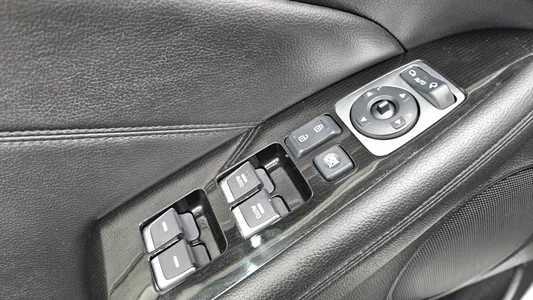Kia K7 700h 2014 30