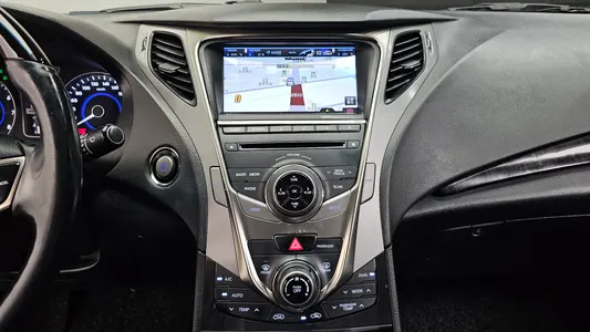 Hyundai Grandeur HG HG240 2014 14
