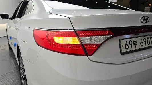 Hyundai Grandeur HG HG240 2014 23