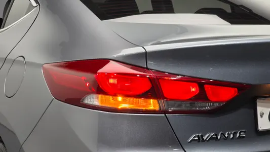 Hyundai AD 1.6 GDI 2017 24