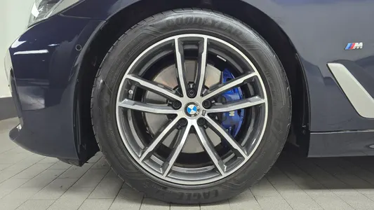 BMW 5 Series (G30) 520i M 2023 4