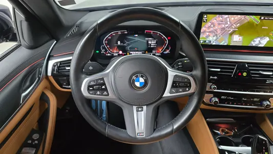BMW 5 Series (G30) 520i M 2023 11
