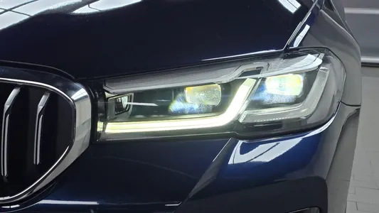 BMW 5 Series (G30) 520i M 2023 22
