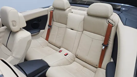 BMW 6 Series (E63) 650i 2008 10