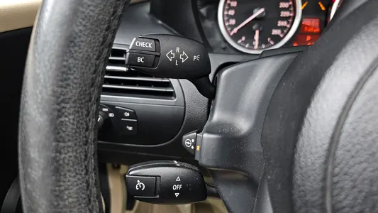 BMW 6 Series (E63) 650i 2008 16