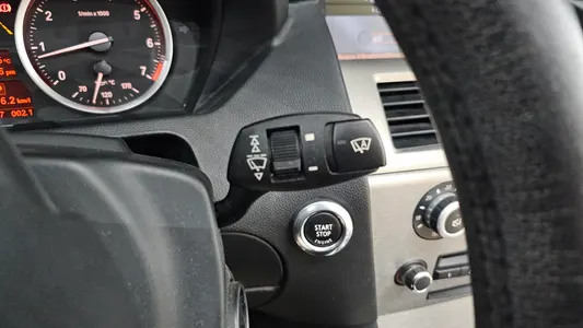 BMW 6 Series (E63) 650i 2008 17