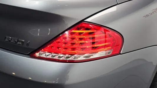 BMW 6 Series (E63) 650i 2008 23