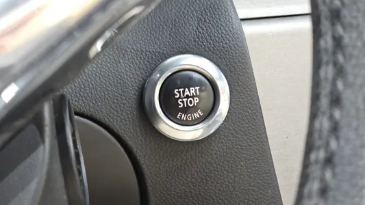 BMW 6 Series (E63) 650i 2008 30