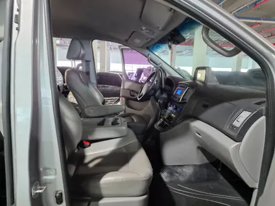 Hyundai Grand Starex 12 2016 13
