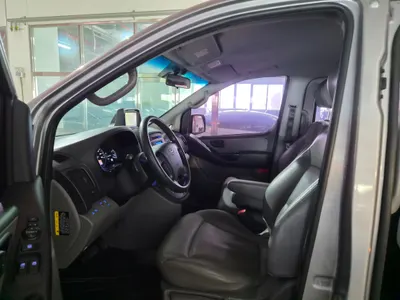 Hyundai Grand Starex 12 2016 16