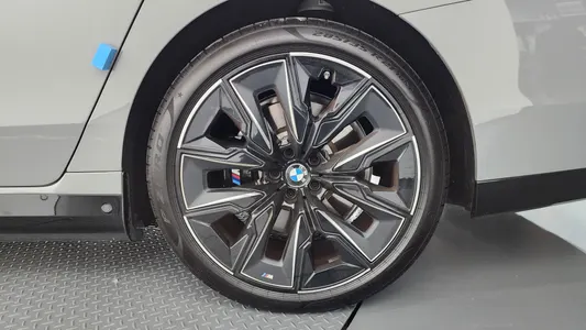 BMW 7 Series (G70) 750e xDrive M 2025 21