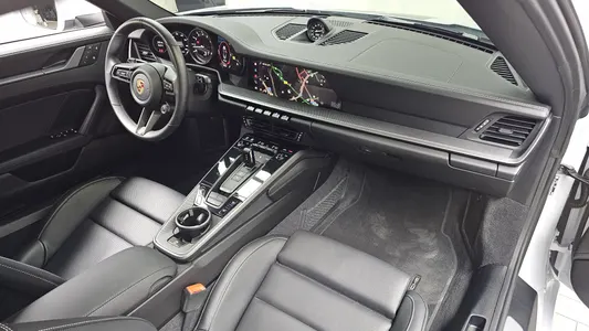 Porsche 911 (992) 2024 6