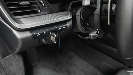 Porsche 911 (992) 2024 18