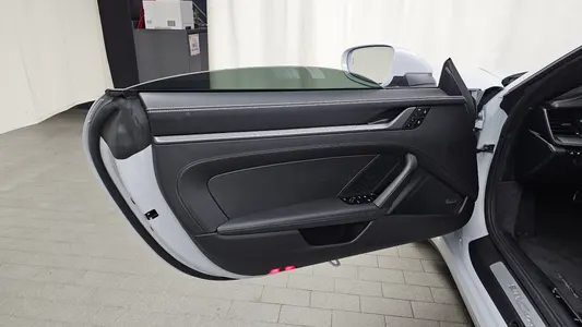 Porsche 911 (992) 2024 24