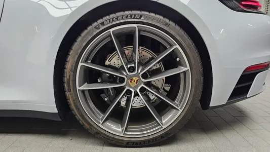 Porsche 911 (992) 2024 21