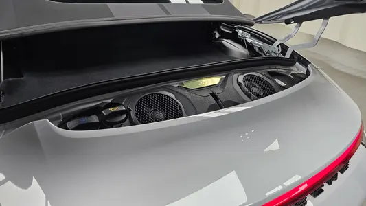Porsche 911 (992) 2024 28