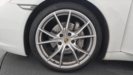 Porsche 911 2019 5