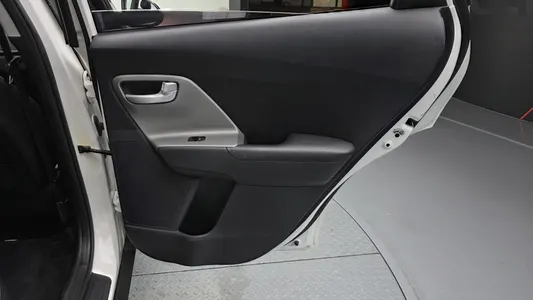 Kia Niro 2017 25