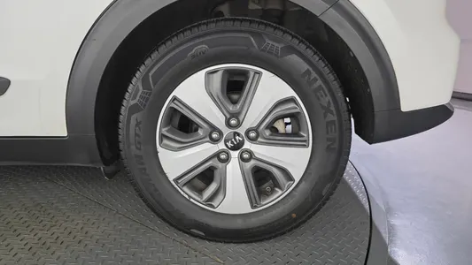 Kia Niro 2017 21