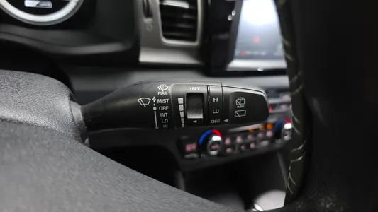 Kia Niro 2017 28