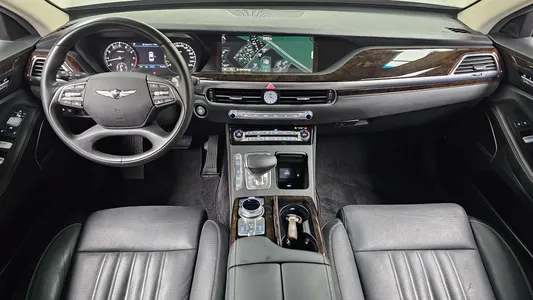 Genesis G90 3.8 2019 7