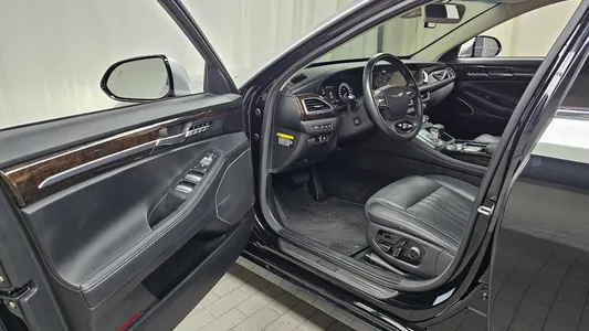 Genesis G90 3.8 2019 10