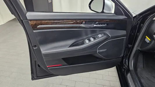 Genesis G90 3.8 2019 24