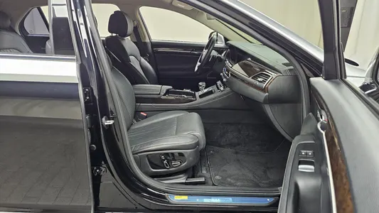 Genesis G90 3.8 2019 26