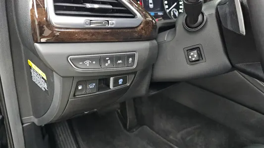 Genesis G90 3.8 2019 28