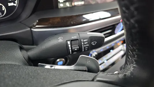 Genesis G90 3.8 2019 29