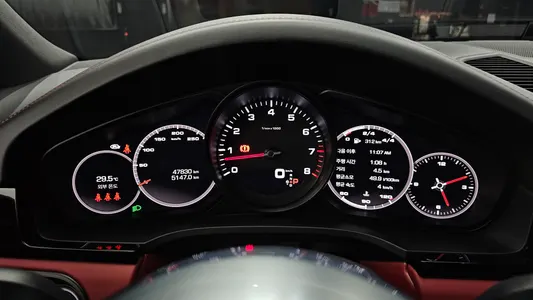 Porsche (PO536) 3.0 2021 8