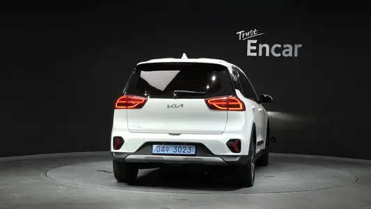 Kia 니로 플러스 2022 4