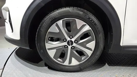 Kia 니로 플러스 2022 5