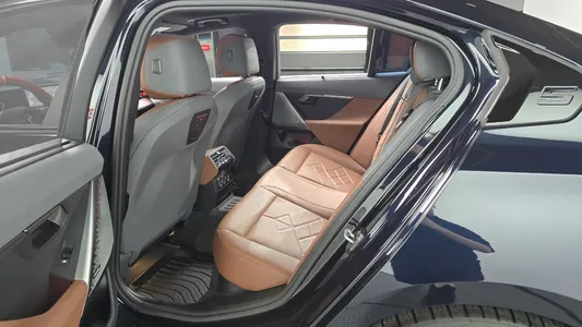 BMW 5 Series (G60) 530i xDrive M 2024 11
